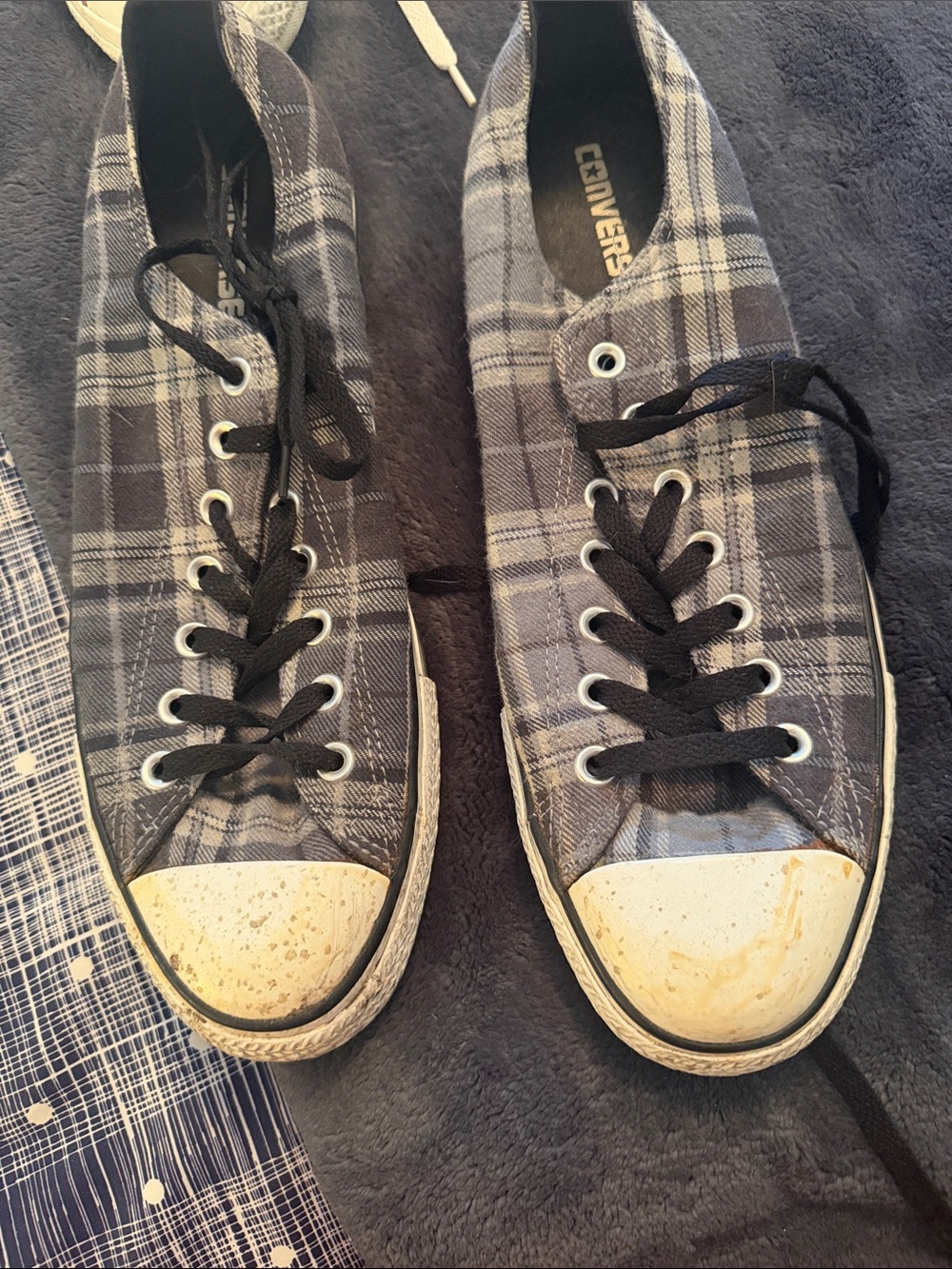 Converse Plaid Low-Top Sneakers in Gray and Black